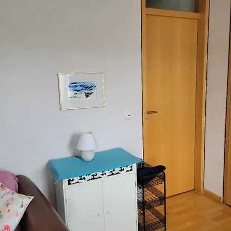 Apartment Gaeste-nestchen Am Waeldchen Fuer 1-2 Personen Kasel