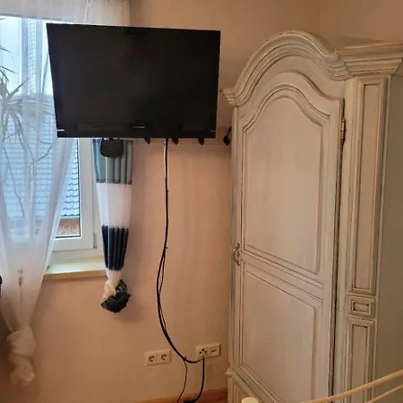Apartment Gaeste-nestchen Am Waeldchen Fuer 1-2 Personen Kasel