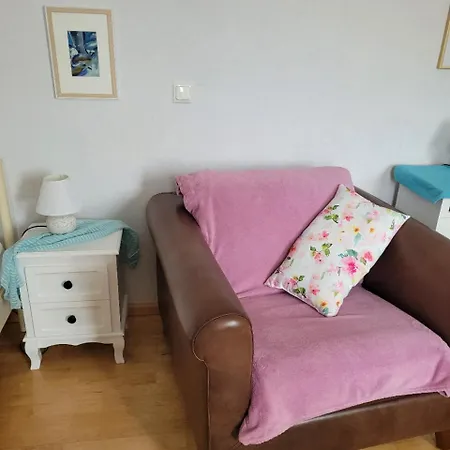 Apartment Gäste-nestchen Am Wäldchen Für 1-2 Personen *